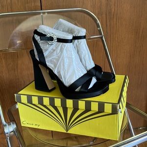NWT circus by Sam Edelman Haidyn black heels!🖤💫